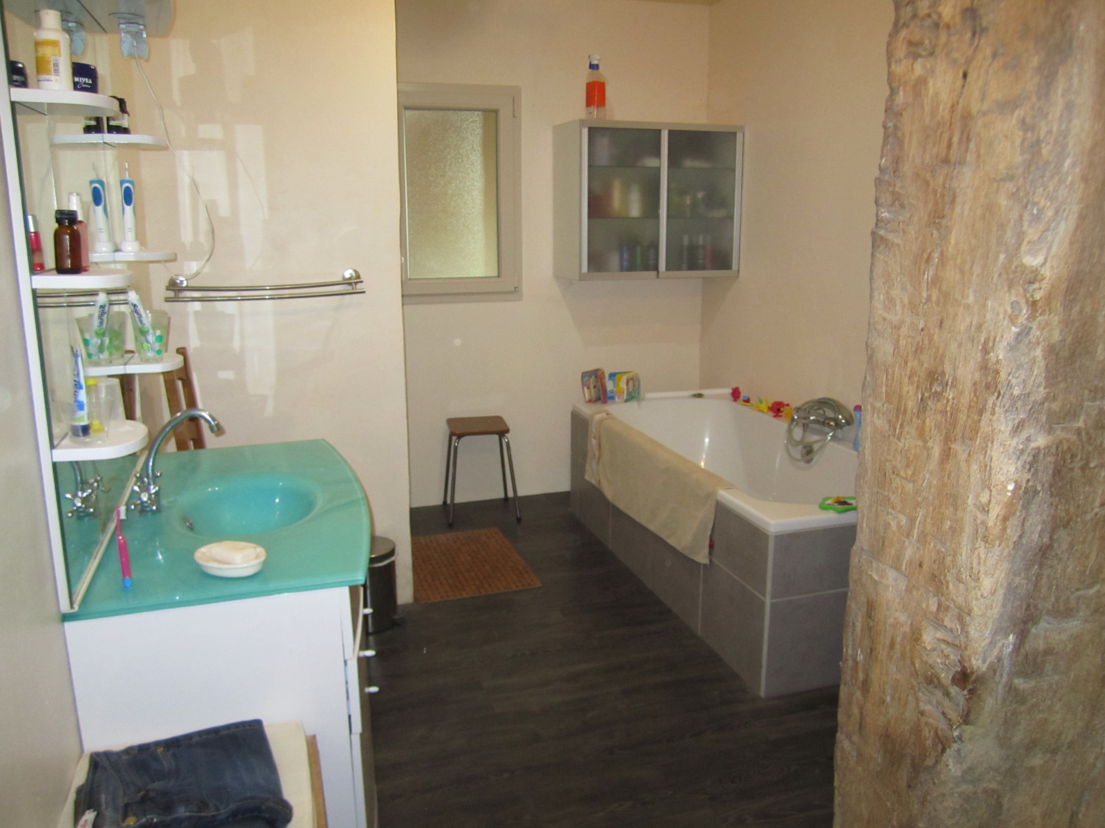 Image_, Propriete, Douzains, ref :5381